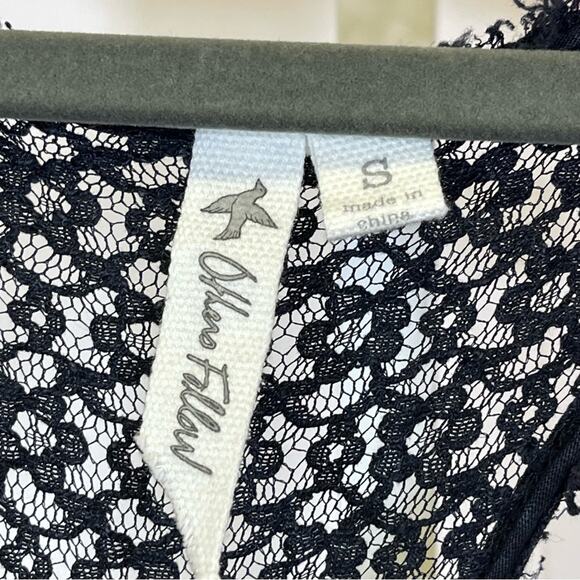 Others Follow, Hi Low Tank Top, Lace Back Detail. Size Small. Excellent cond! - Picture 2 of 5